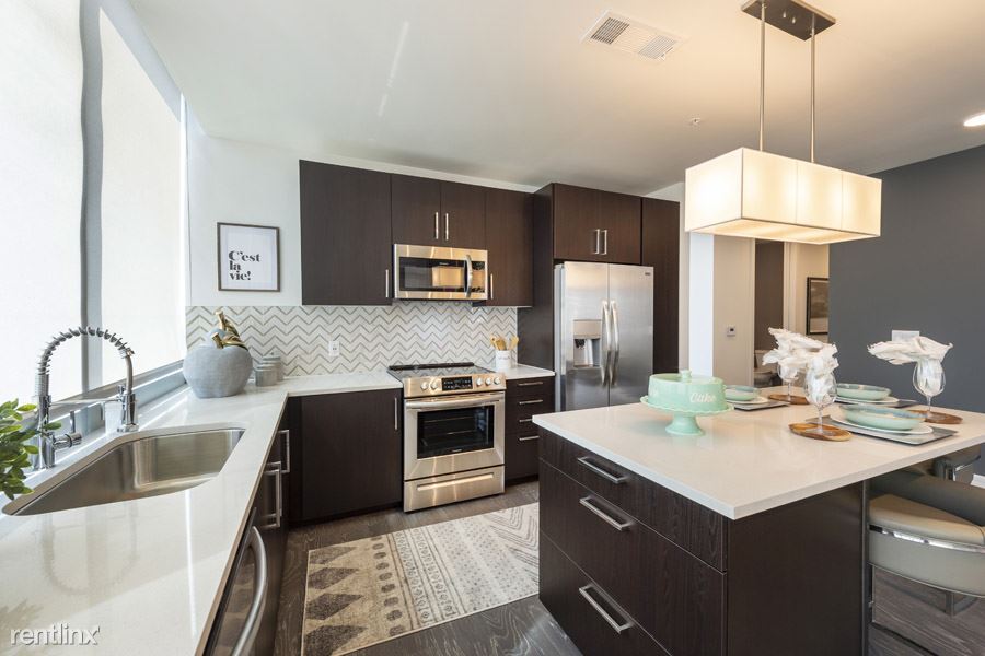 Primary Photo - 1 br, 1 bath Condo - 2900 McKinnon St