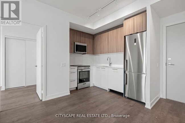 Photo du bâtiment - 225 Veterans Drive