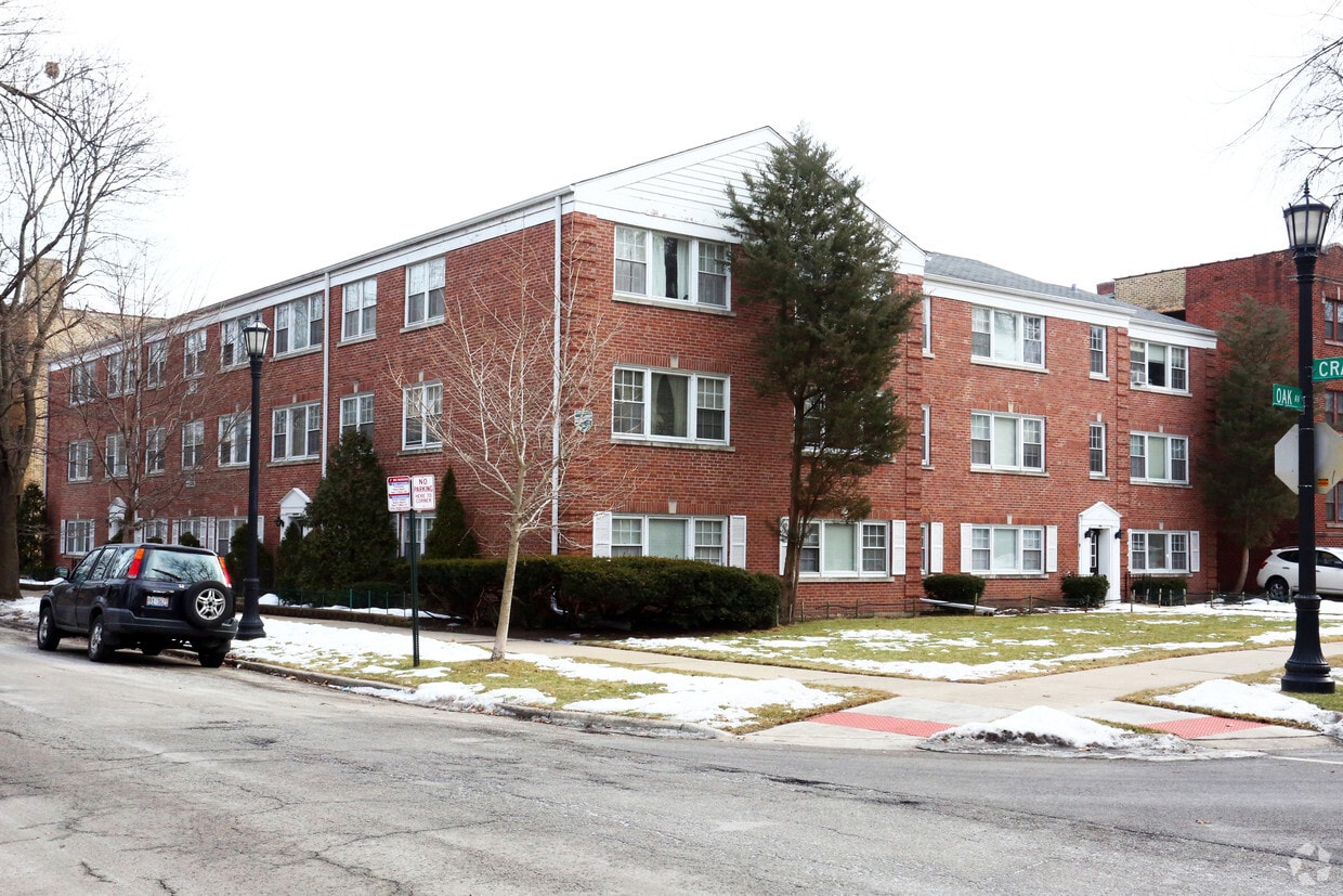 Primary Photo - Crain Street and Oak Avenue