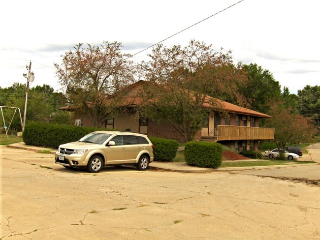 Building Photo - Walnut Grove Apartments