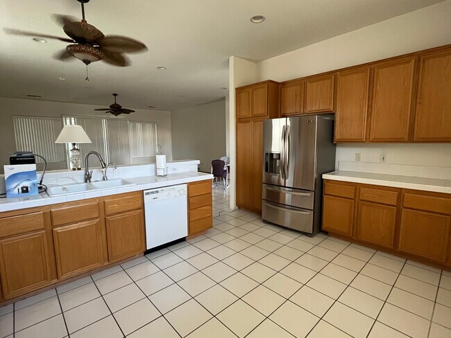 Foto del edificio - 74594 Moss Rose Dr