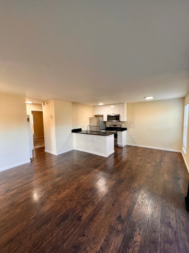2 Bed 1 Bath Condo in Martinez - 2 Bed 1 Bath Condo in Martinez
