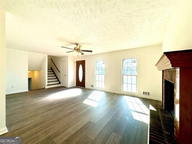 Building Photo - 3945 Peninsula Ct