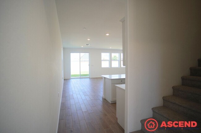 Building Photo - Stunning Home In Gossamer Grove!