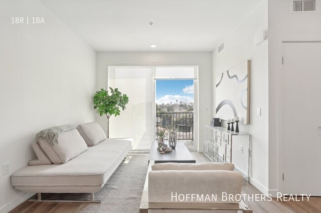 Photo - 224 N Alvarado St Apartment