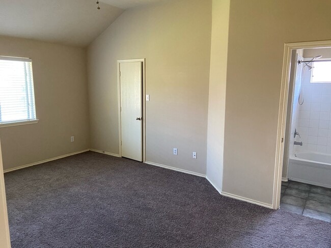 Master bedroom - 7258 Junco Dr