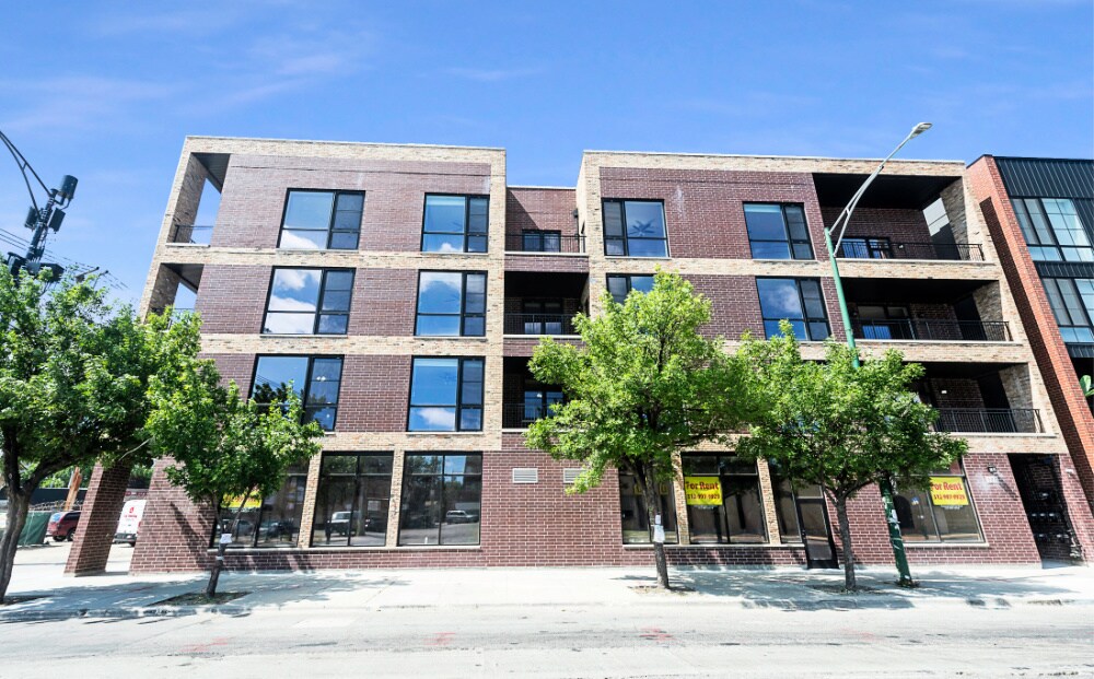 Primary Photo - 520 N Western Ave