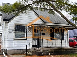 Building Photo - 22482 Tuscany Ave