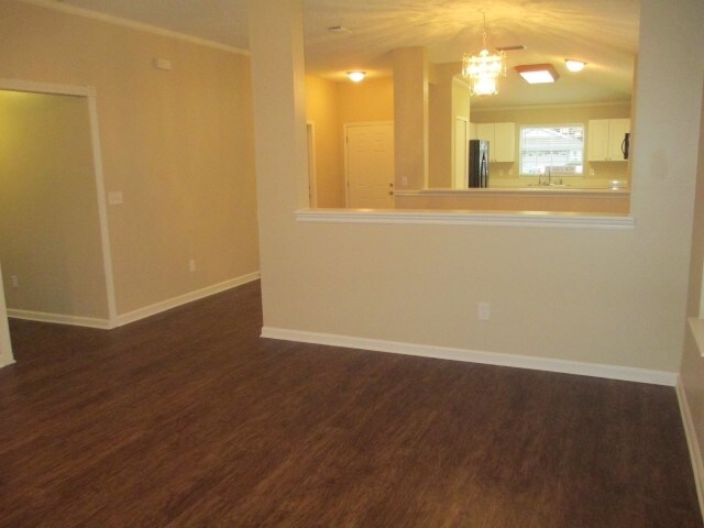 Foto del edificio - 1127 Hidden Cove Cir S