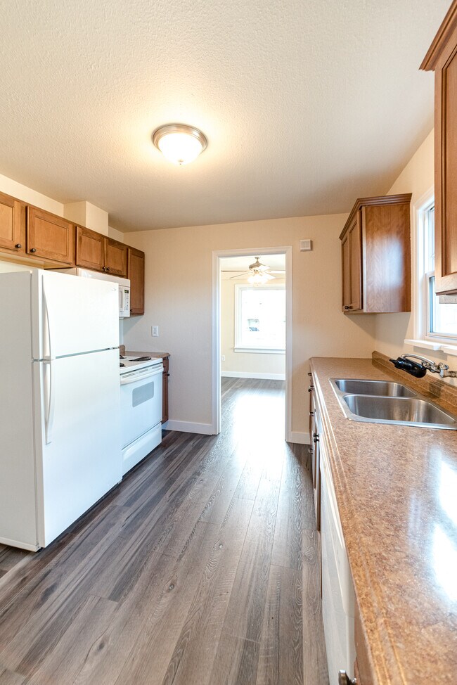Building Photo - 919 S Sprague Ave