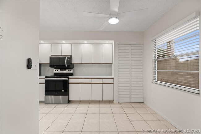 Building Photo - 1801 Eleuthera Point