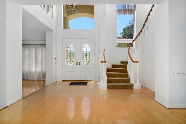 Building Photo - 25339 Prado De Los Arboles