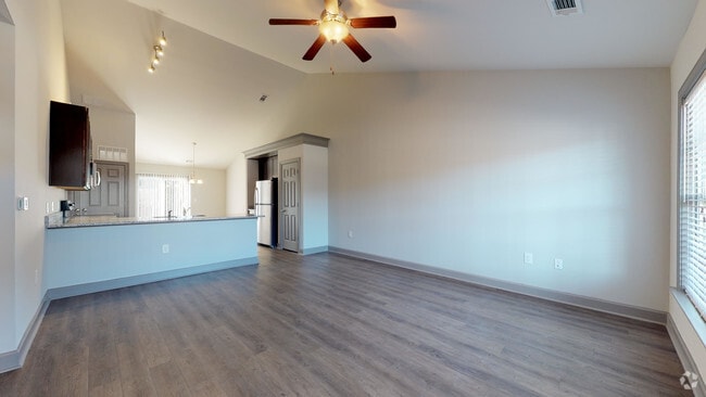 Building Photo - 532 Spring Forest Rd