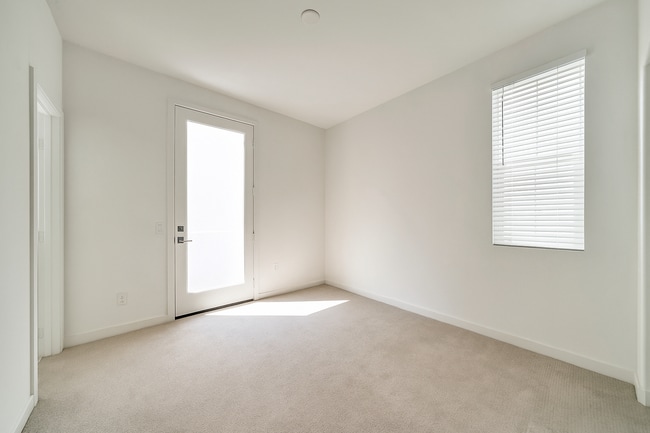 Building Photo - 142 Juniper Dr