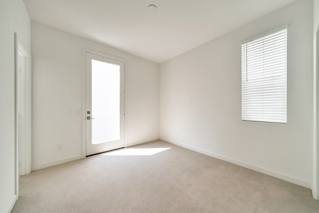 Foto del edificio - 142 Juniper Dr