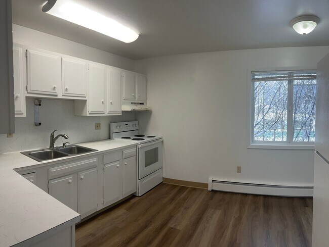Foto del edificio - 537 E 24th Ave