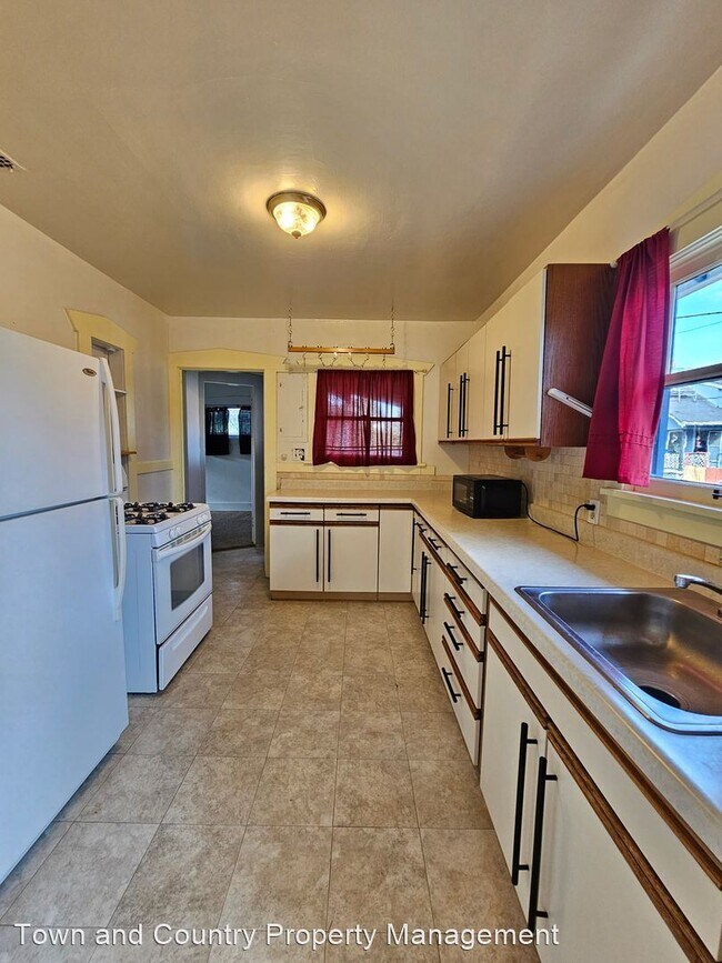 Building Photo - 2 br, 1 bath House - 1221 Elizabeth Ave