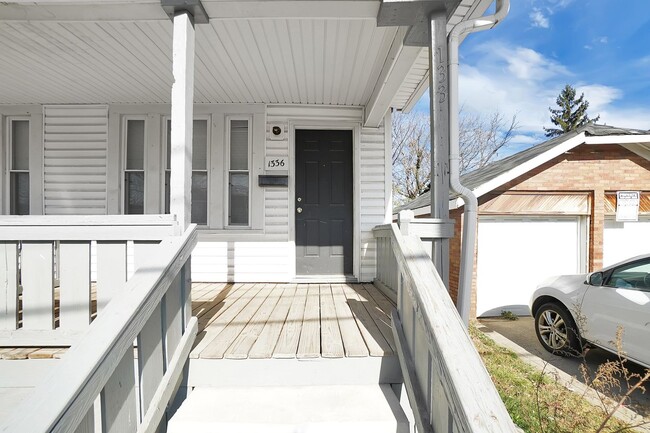 Building Photo - Sullivant Ave