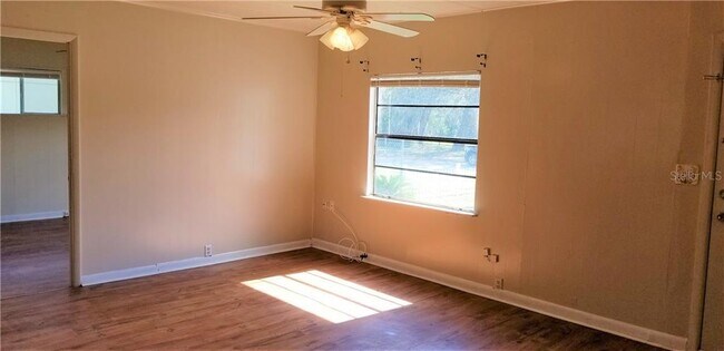 Foto del edificio - 1619 Sunny St