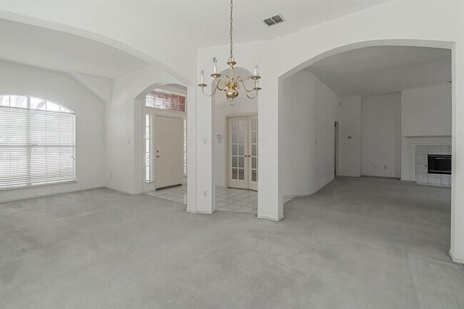 Building Photo - 5200 Cheyenne Trail