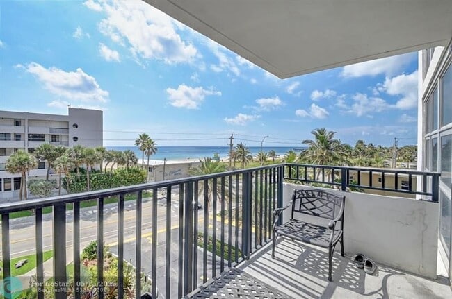 Building Photo - 525 N Ocean Blvd