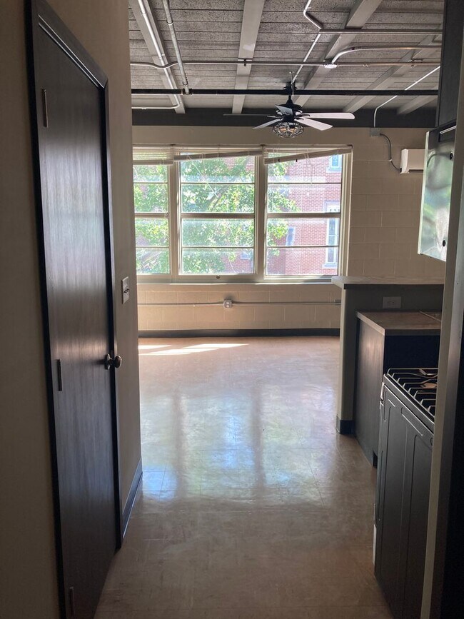 Foto del edificio - Trendy Downtown Studio Lafayette