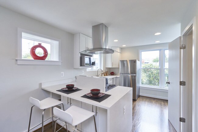 Foto del edificio - 5600 Eastern Ave NE