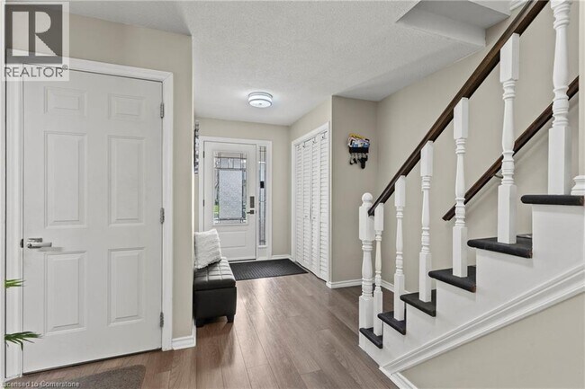 Building Photo - 64 Athenia Dr