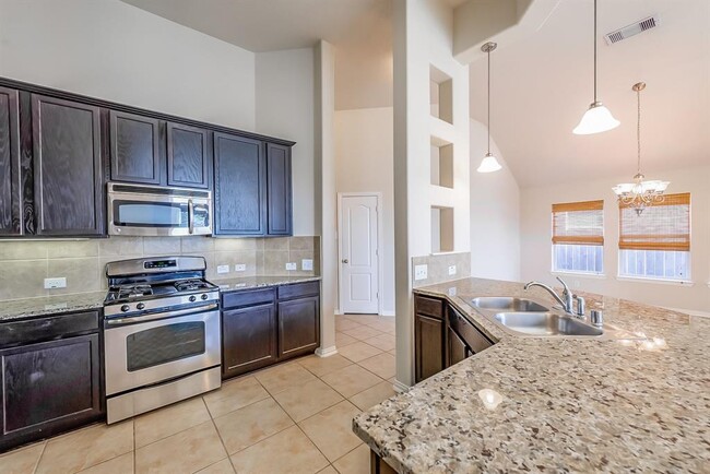 Building Photo - 2403 Snowy Egret Drive