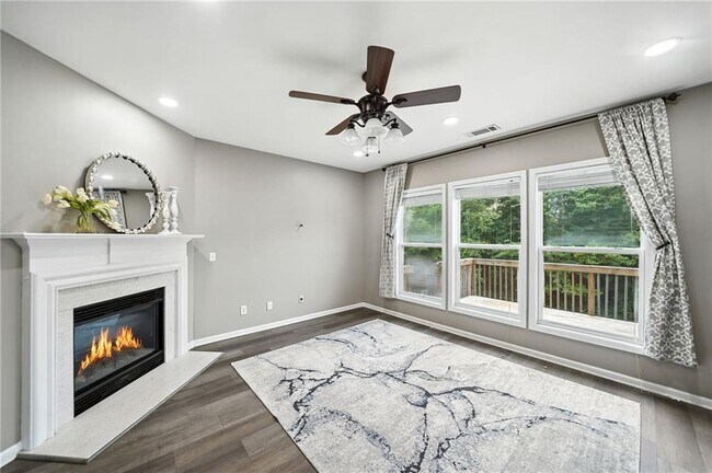 Building Photo - 6030 Ellington Cove