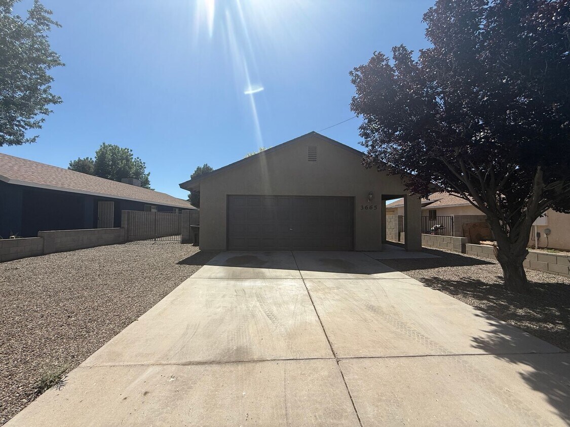 Primary Photo - 3 Bedroom 2 Bathroom Home