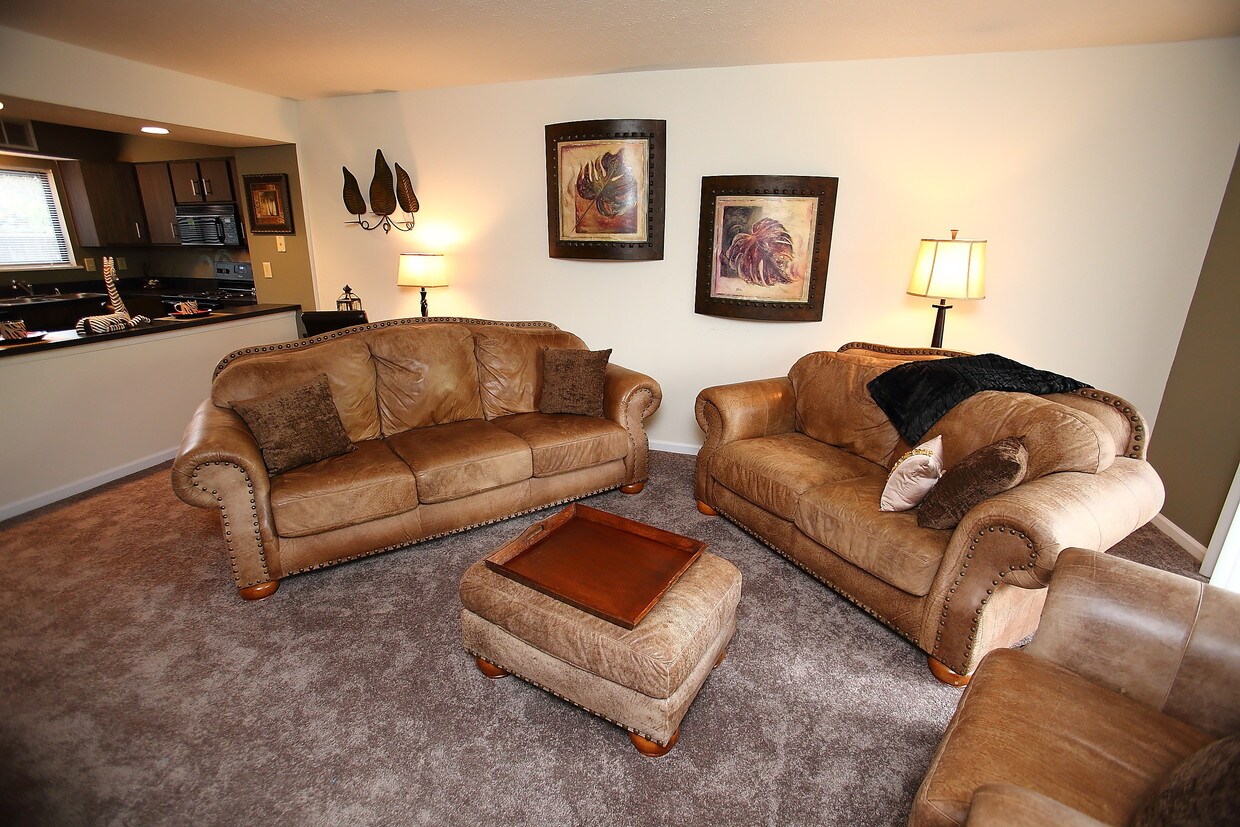 Foto principal - 1400 Pine Valley Dr