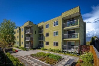 Building Photo - 1016 E 8th Ave