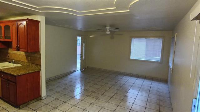 Foto del edificio - 922 S Commerce St