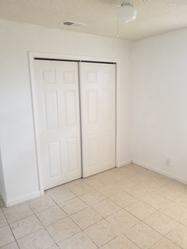 Building Photo - 3418 Gateway Dr
