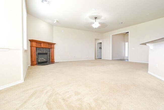 Foto del edificio - Beautiful 3 Bed 2 Bath in the Heart of Moo...