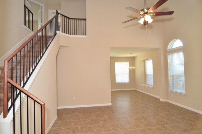 Building Photo - 4 bedroom home in Meadows of Kyle