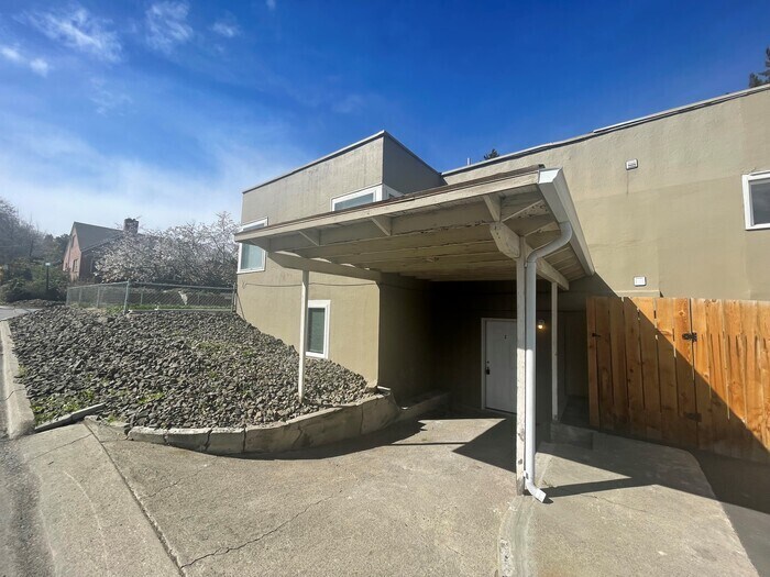 811 S 17th Ave, Yakima, WA 98902 House Rental in Yakima, WA