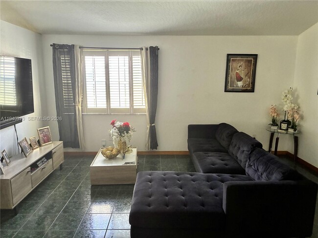 Foto del edificio - 8564 SW 210th Terrace