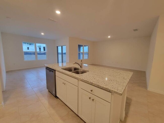 Building Photo - 5616 Galloping Dr