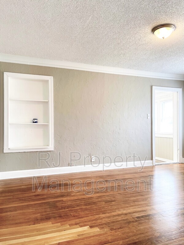 Building Photo - 1639 Shadowlawn Blvd