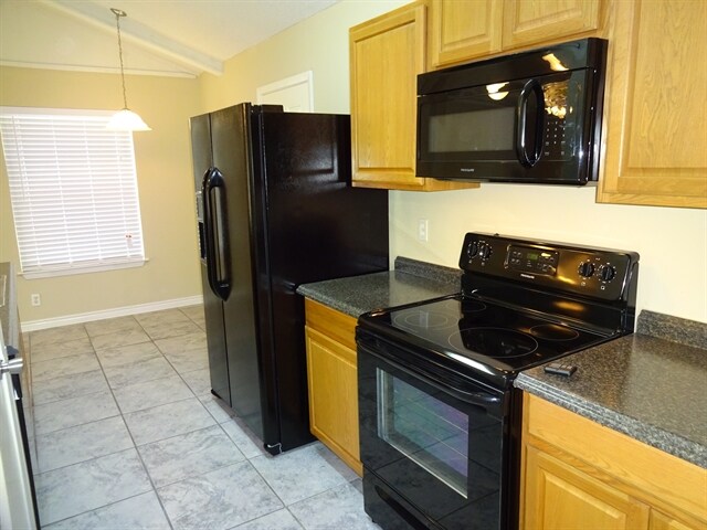 Building Photo - 7459 Saddlewood Street