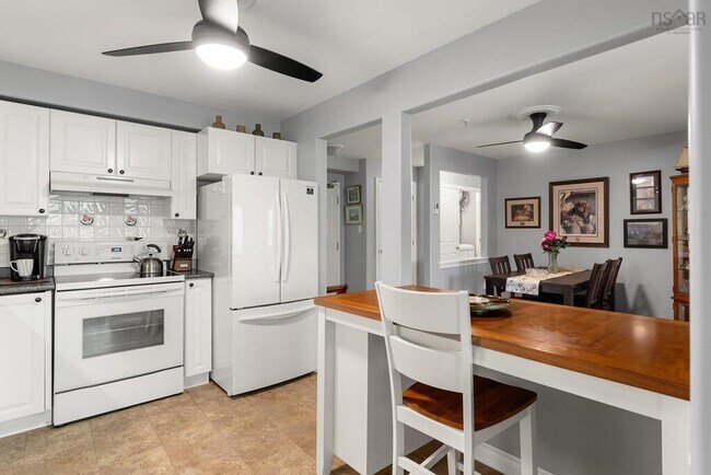 Photo du bâtiment - 211 Hammonds Plains Rd
