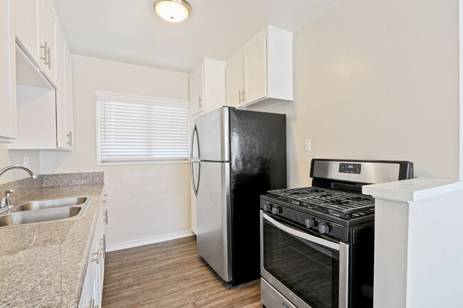 Foto del edificio - 4050 Stevely Avenue