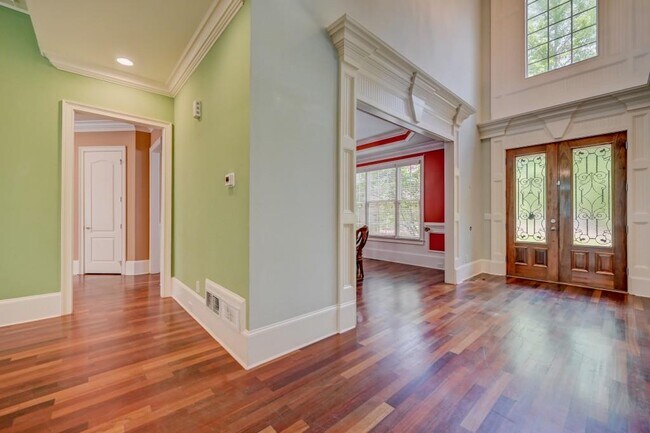 Building Photo - 980 Pine Grove Rd