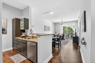 Building Photo - 550 Okeechobee Blvd