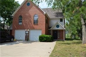 Building Photo - 215 Lake Park Rd