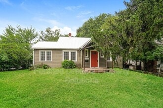 Building Photo - 2232 Ivy Ave