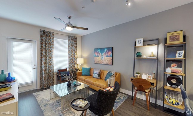 Building Photo - 1 br, 1 bath Apartment - 610 Main St 029