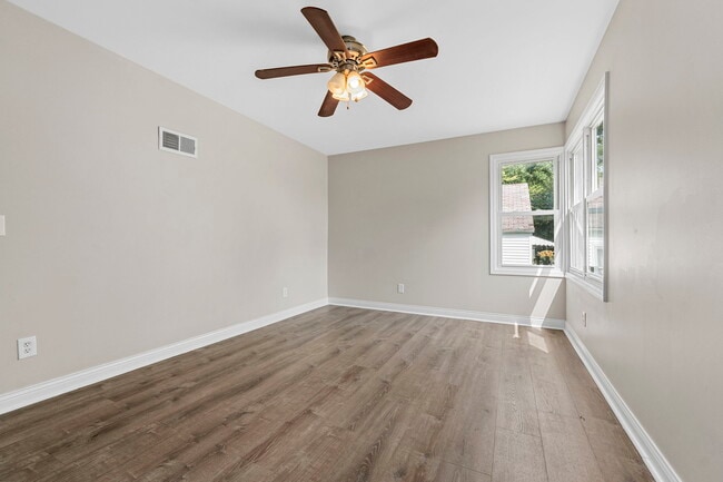 Building Photo - 7715 Horatio Dr